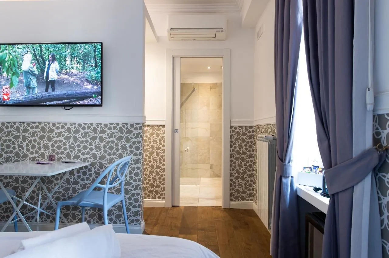 *** Guest house La Maison Di Sant'Anna Rome Italy